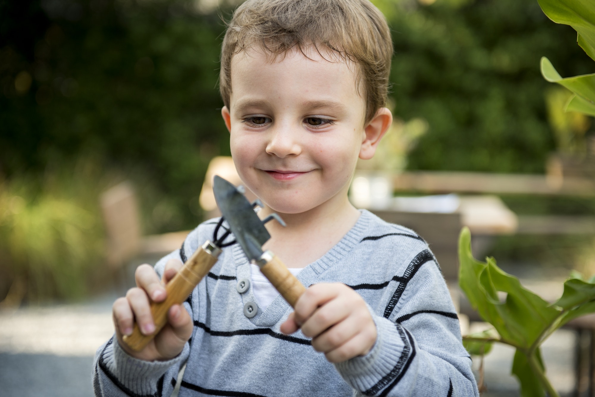 Hoe u het juiste materiaal voor uw tuinmeubelen kiest